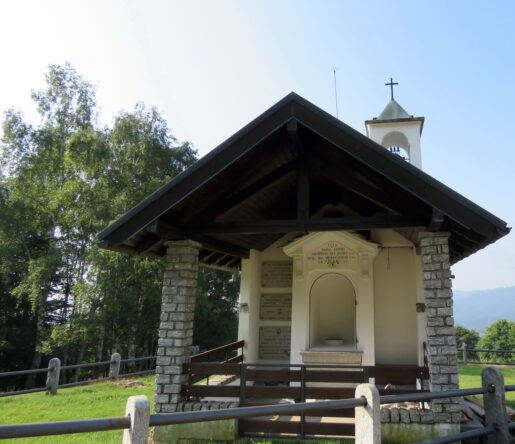 Cappella ingresso villaggio